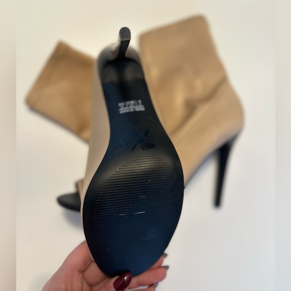 Brand New call it spring  Peep-Toe Ankle Boots – Size 8 us - Picture 4 of 6